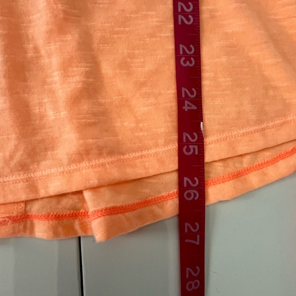 LILLY PULITZER | M | LUXLETIC | split back - Picture 10 of 11